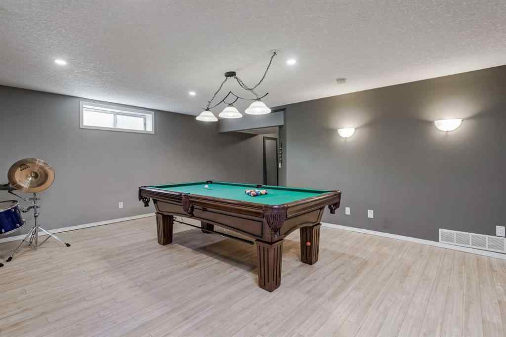 MLS® A2266818 - 177 Douglas Glen Manor SE in Douglasdale/Glen Calgary, Residential