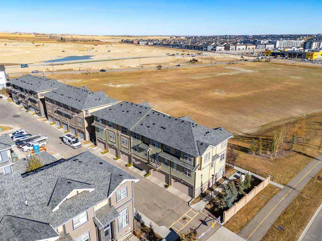 MLS® A2266828 - 111 Evanscrest Gardens NW in Evanston Calgary, Residential