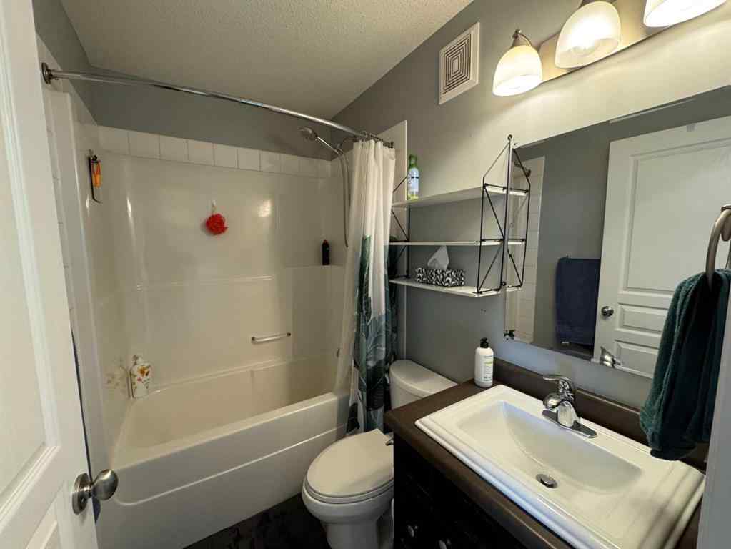 MLS® A2266836 - 7024 113 Street  in Pinnacle Ridge Grande Prairie, Residential