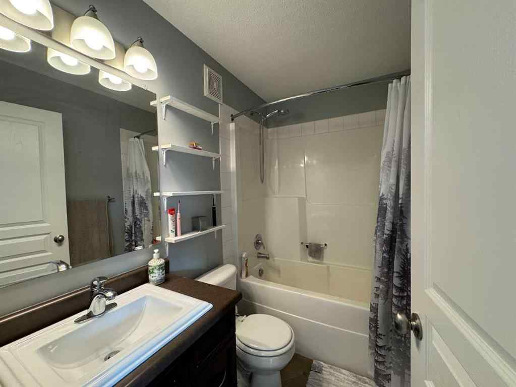 MLS® A2266836 - 7024 113 Street  in Pinnacle Ridge Grande Prairie, Residential