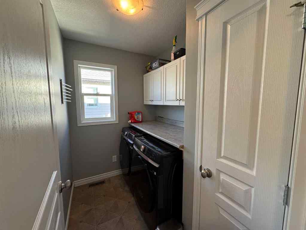 MLS® A2266836 - 7024 113 Street  in Pinnacle Ridge Grande Prairie, Residential