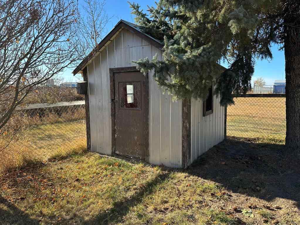 MLS® A2266837 - 4601 50 Avenue  in Daysland Daysland, Residential