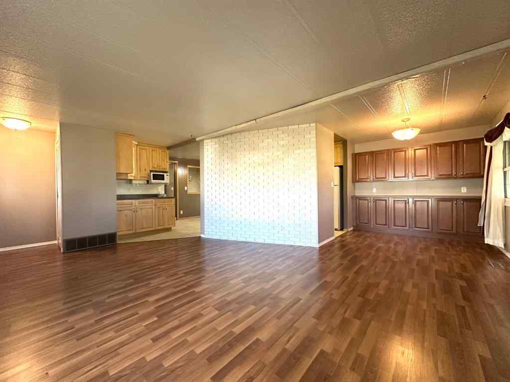 MLS® A2266837 - 4601 50 Avenue  in Daysland Daysland, Residential