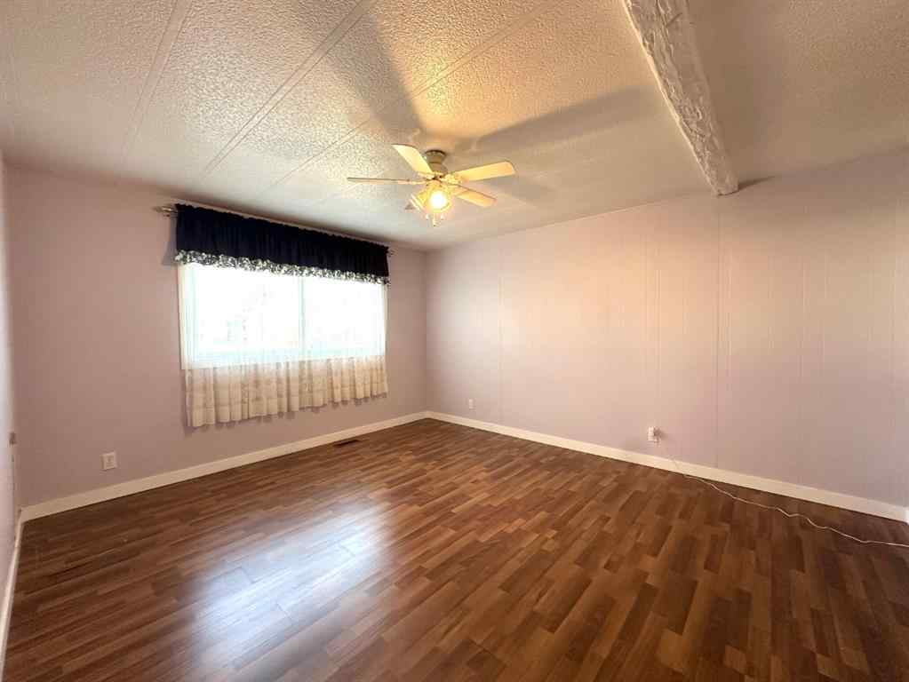 MLS® A2266837 - 4601 50 Avenue  in Daysland Daysland, Residential