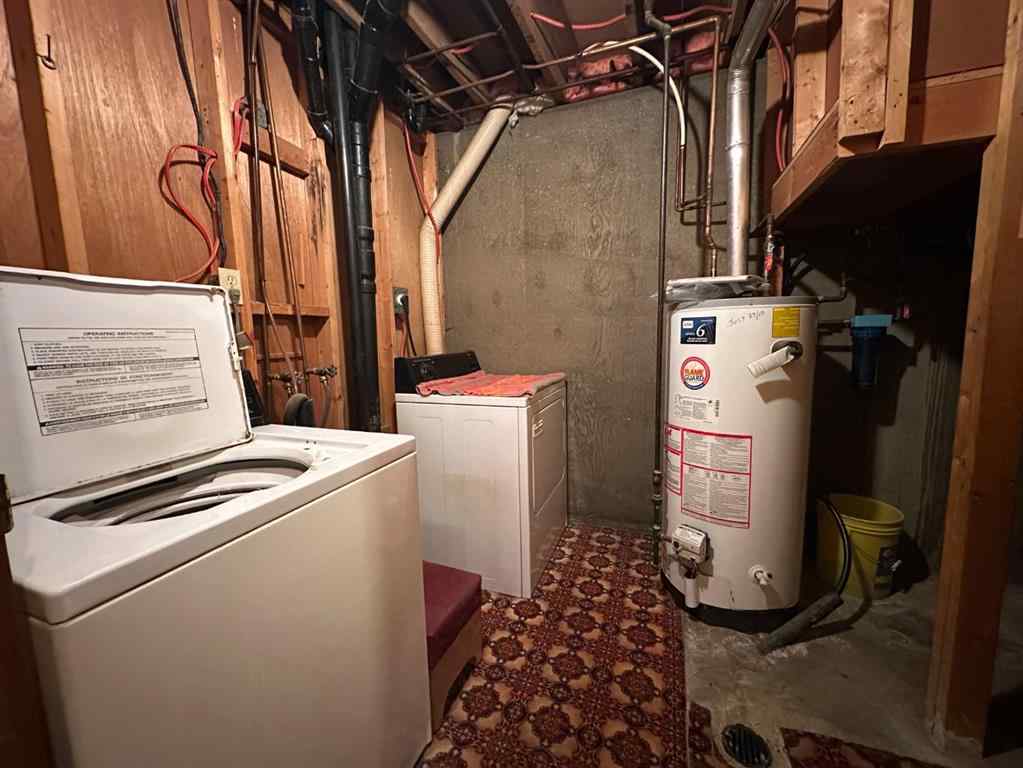 MLS® A2266837 - 4601 50 Avenue  in Daysland Daysland, Residential