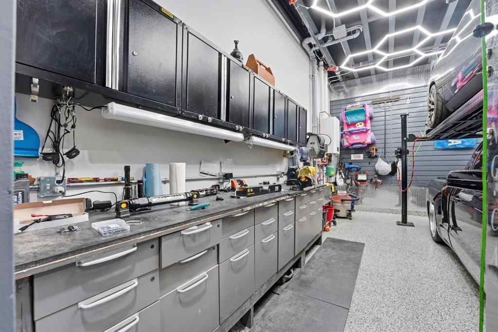 MLS&reg; # A2266840 - Unit #18 & 26 25 Southbank Crescent  in Southbank Business Park Okotoks, Commercial Open Houses