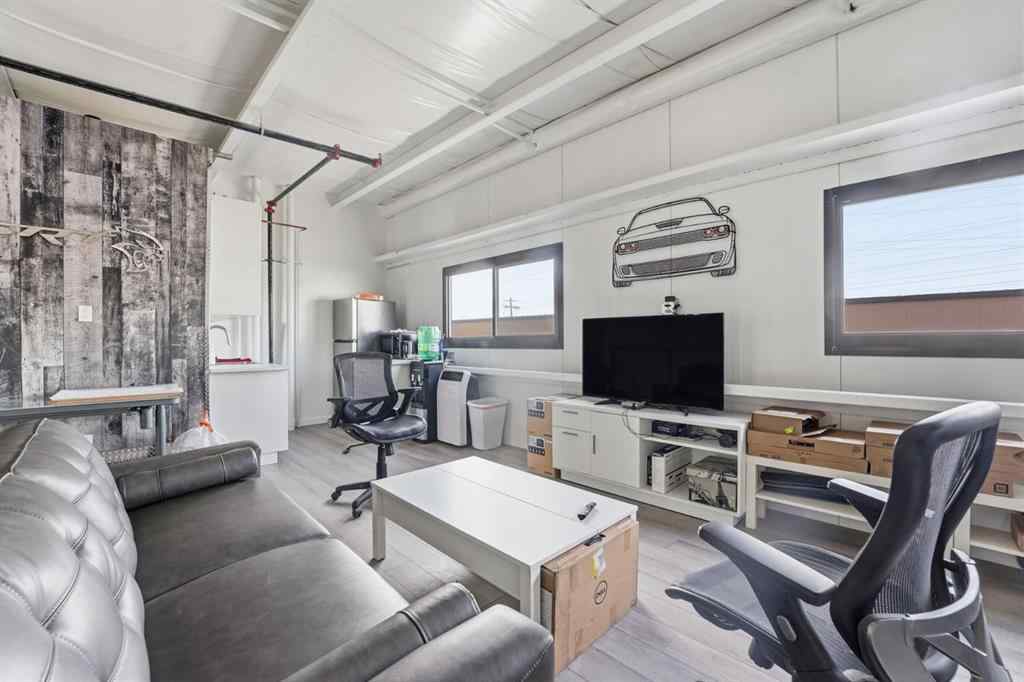 MLS&reg; # A2266840 - Unit #18 & 26 25 Southbank Crescent  in Southbank Business Park Okotoks, Commercial Open Houses