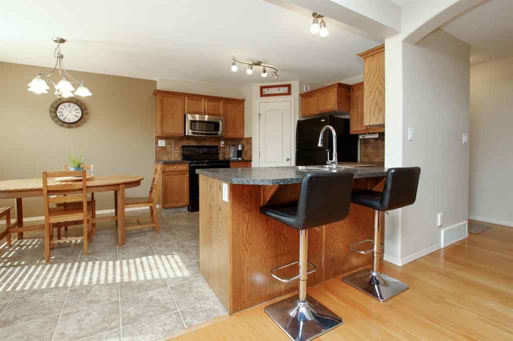 MLS® A2266849 - 5857 Park Street  in Panorama Estates Blackfalds, Residential