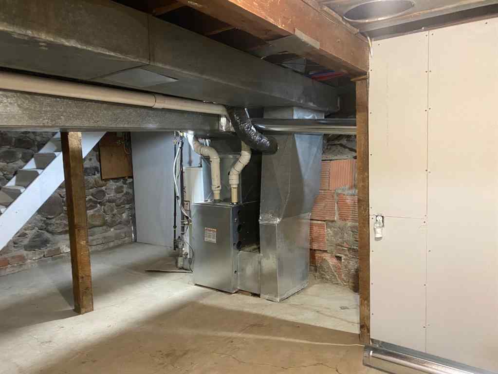 MLS&reg; # A2266851 - 819 3 Street SE in River Flats Medicine Hat, Residential Open Houses