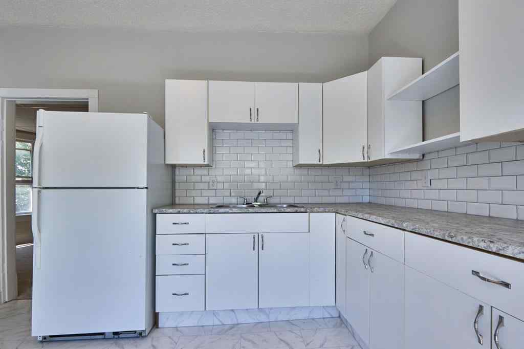 MLS® A2266851 - 819 3 Street SE in River Flats Medicine Hat, Residential