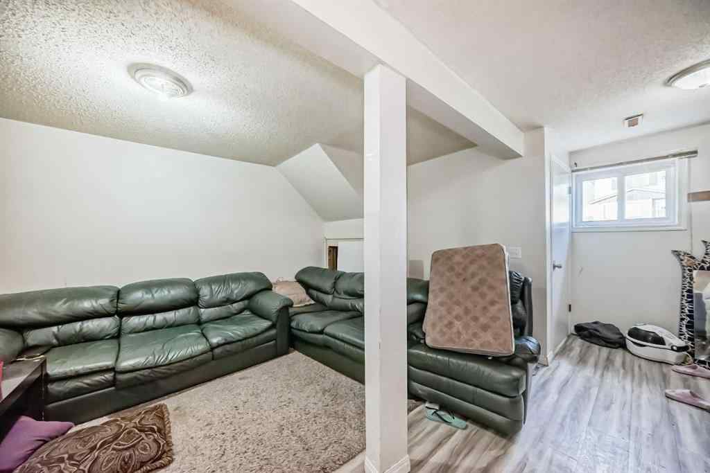 MLS® A2266852 - 11 Falsby Way NE in Falconridge Calgary, Residential