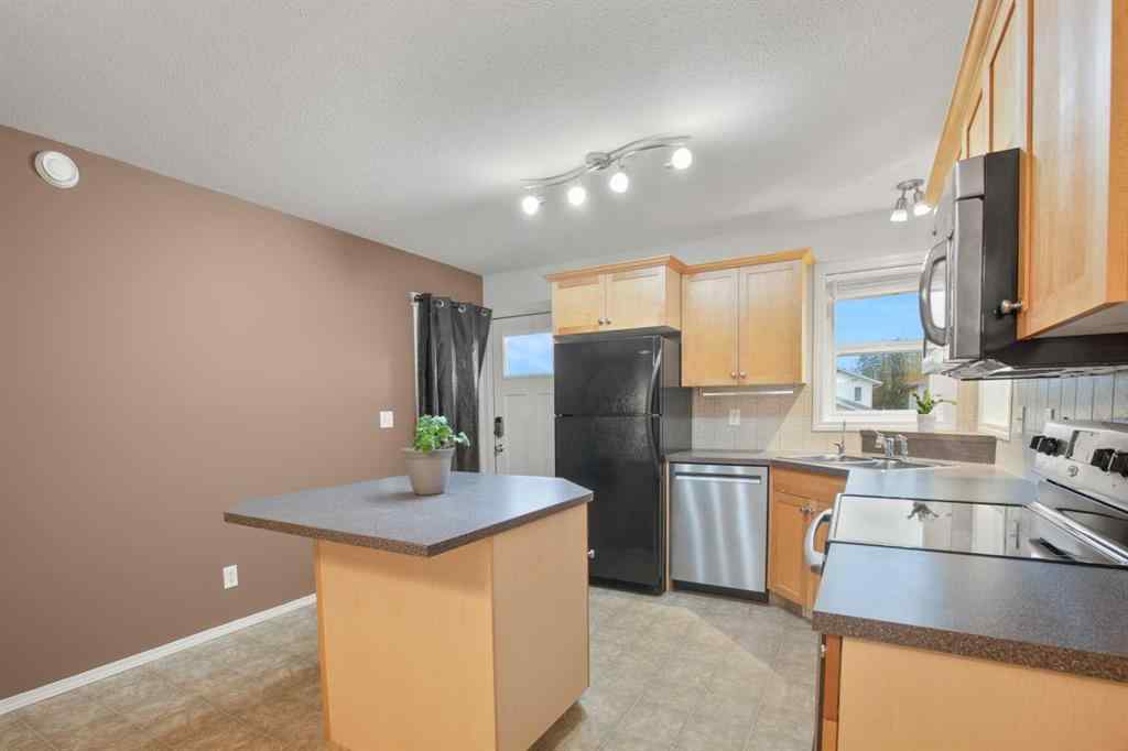 MLS® A2266853 - 127 Ireland Crescent  in Inglewood West Red Deer, Residential