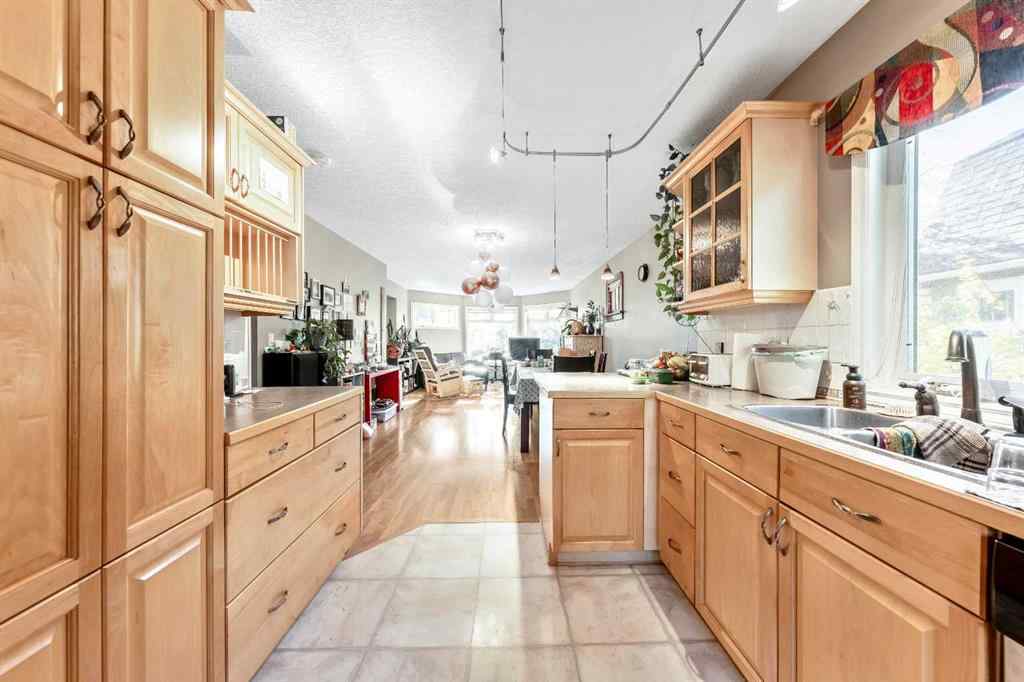 MLS® A2266855 - 906 Drury Avenue NE in Bridgeland/Riverside Calgary, Residential