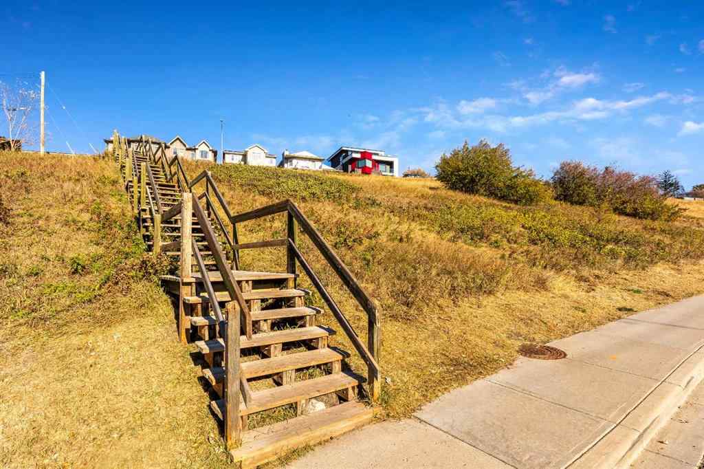 MLS® A2266855 - 906 Drury Avenue NE in Bridgeland/Riverside Calgary, Residential