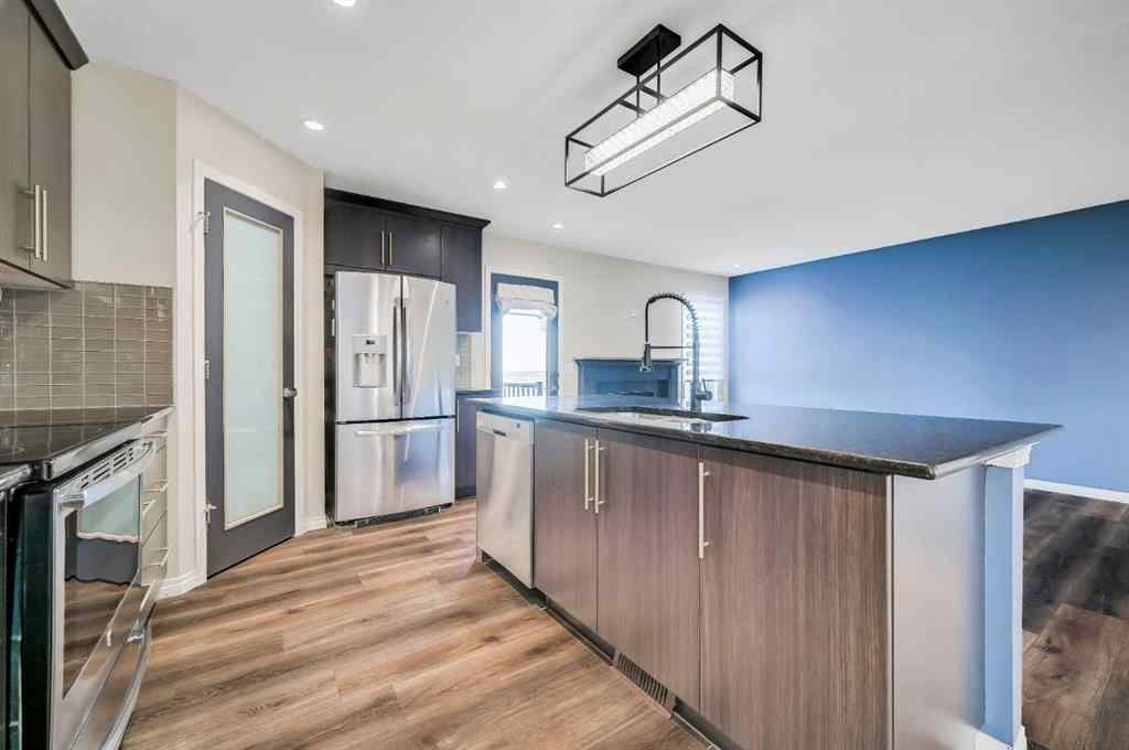 MLS® A2266858 - 276 Viewpointe Terrace  in Westmere Chestermere, Residential