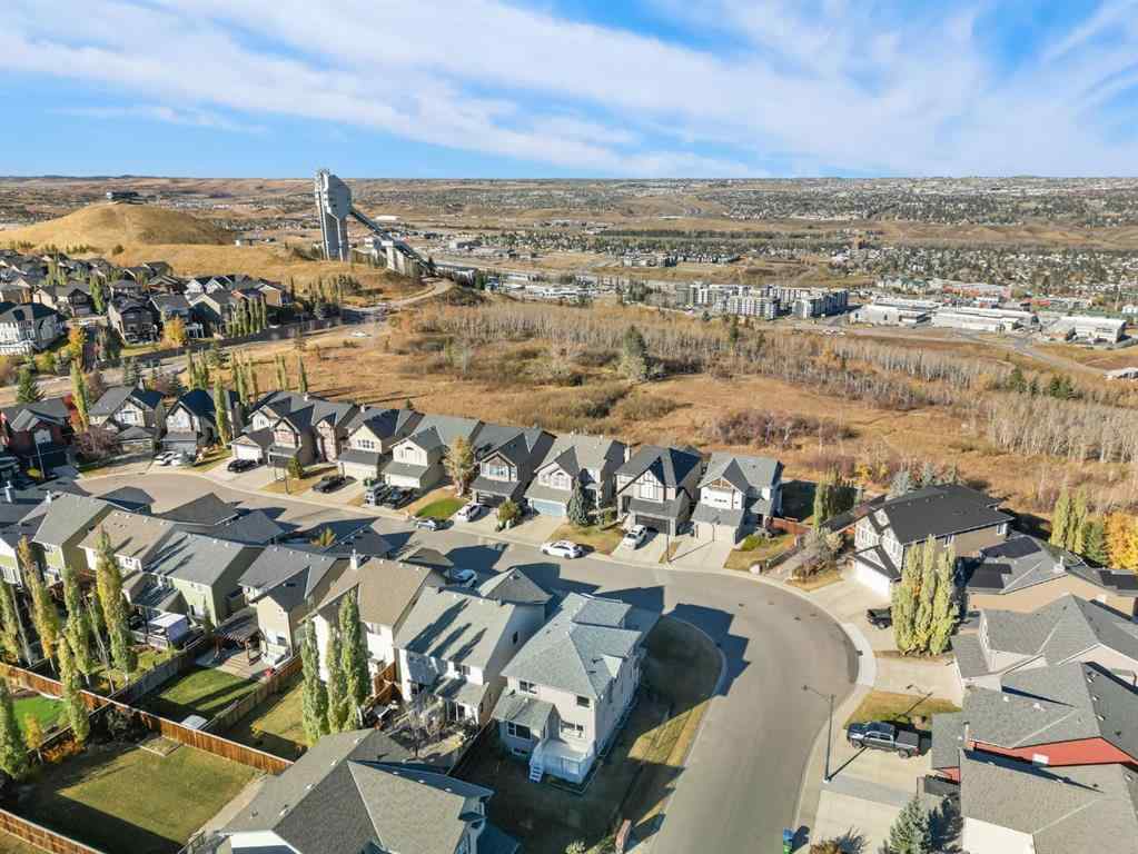 MLS® A2266860 - 91 Cougartown Close SW in Cougar Ridge Calgary, Residential