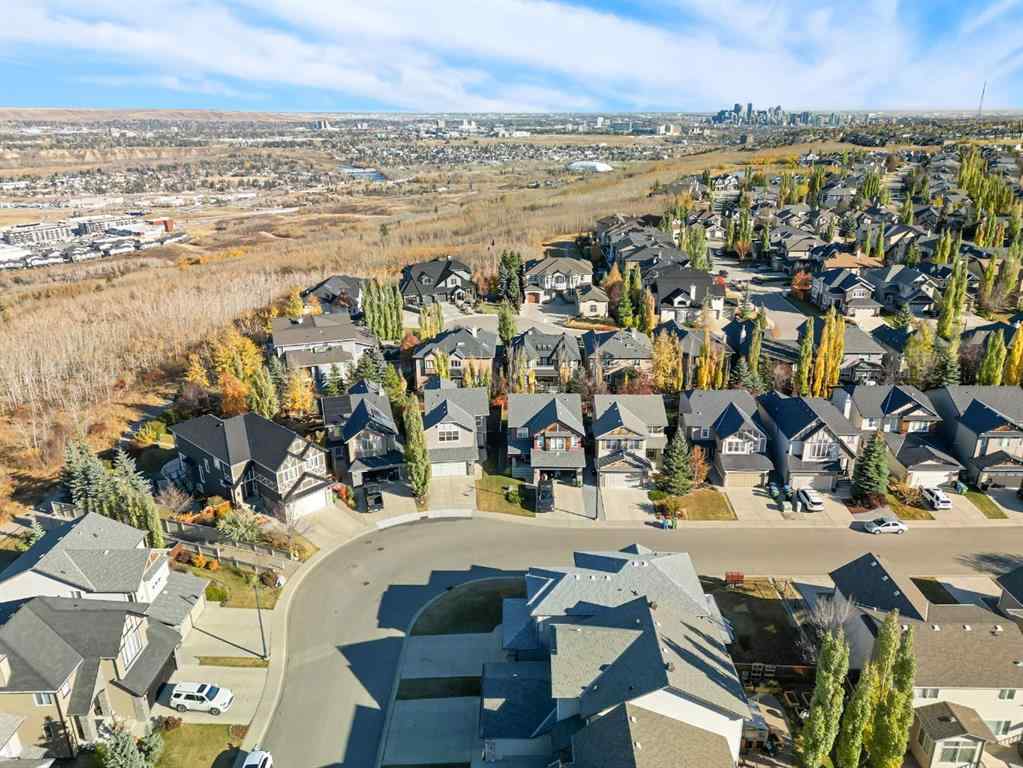 MLS® A2266860 - 91 Cougartown Close SW in Cougar Ridge Calgary, Residential