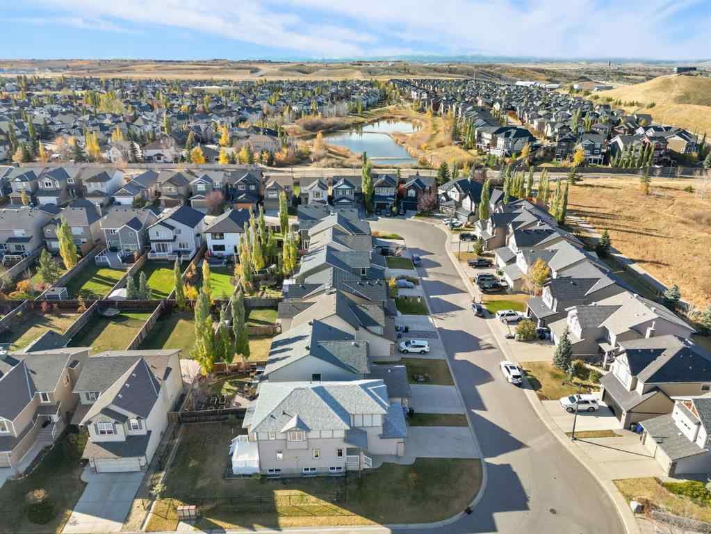 MLS® A2266860 - 91 Cougartown Close SW in Cougar Ridge Calgary, Residential
