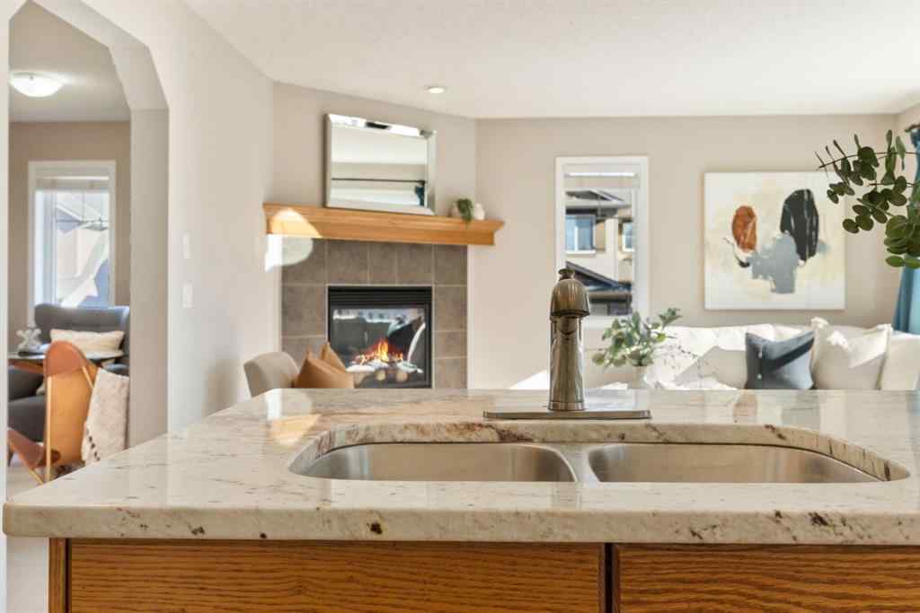 MLS® A2266860 - 91 Cougartown Close SW in Cougar Ridge Calgary, Residential