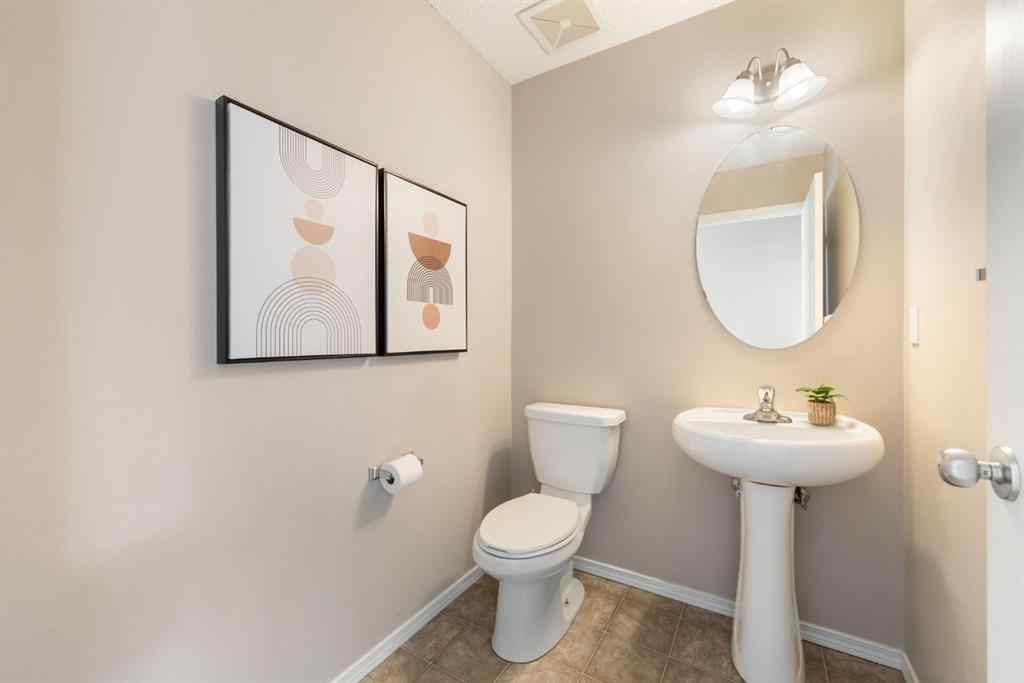 MLS® A2266860 - 91 Cougartown Close SW in Cougar Ridge Calgary, Residential