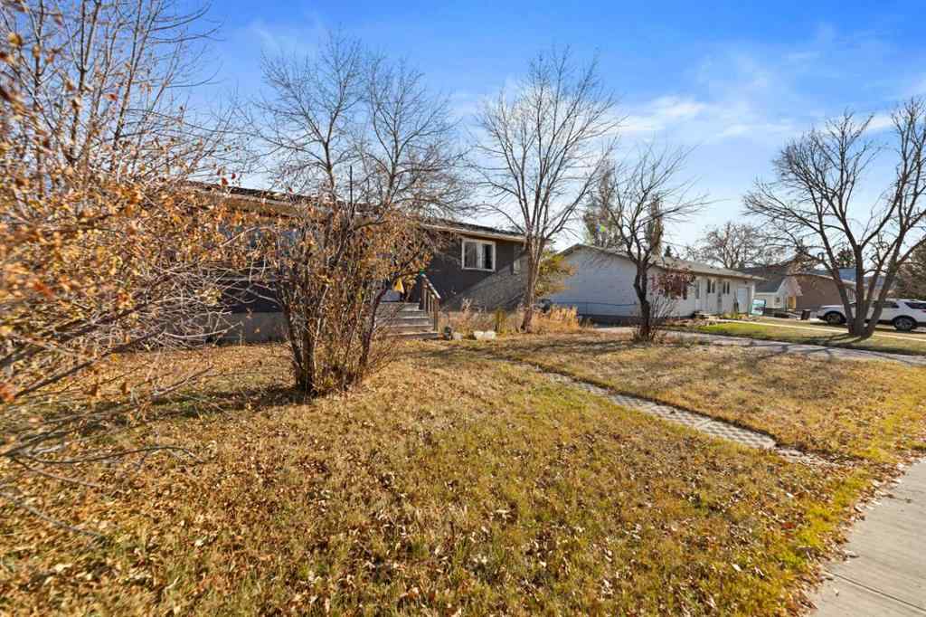 MLS® A2266861 - 325 Aberdeen Avenue  in NONE Carbon, Residential