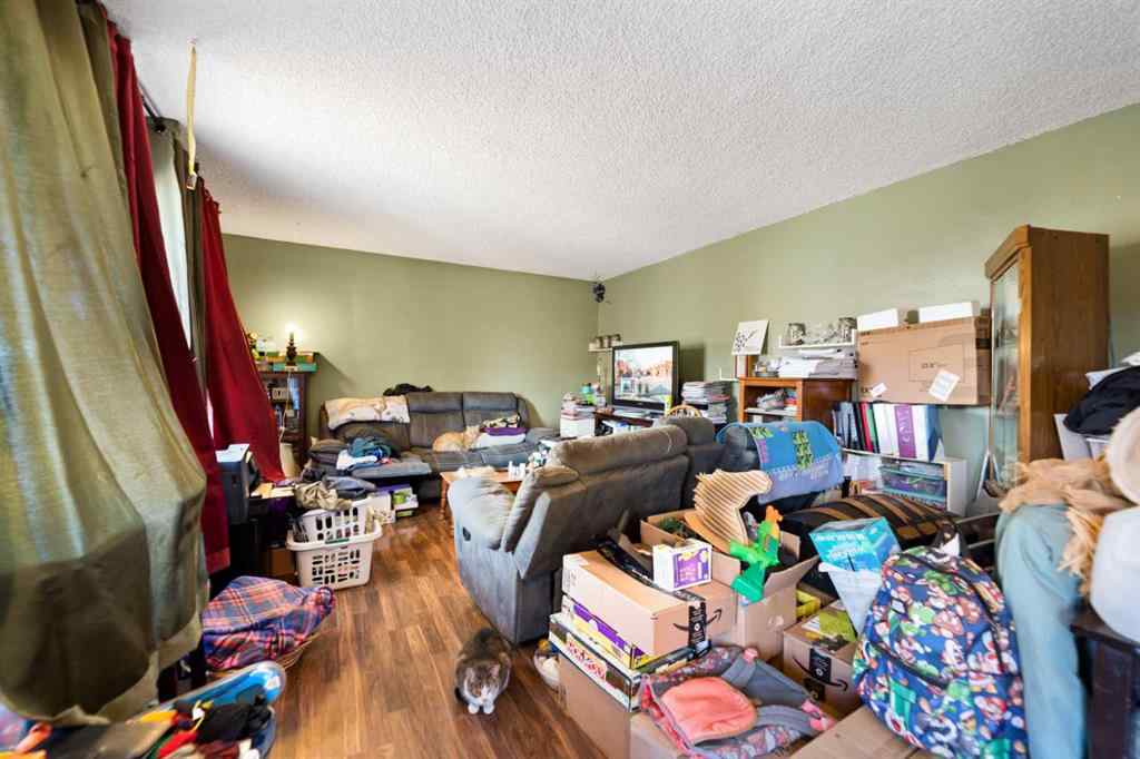 MLS® A2266861 - 325 Aberdeen Avenue  in NONE Carbon, Residential