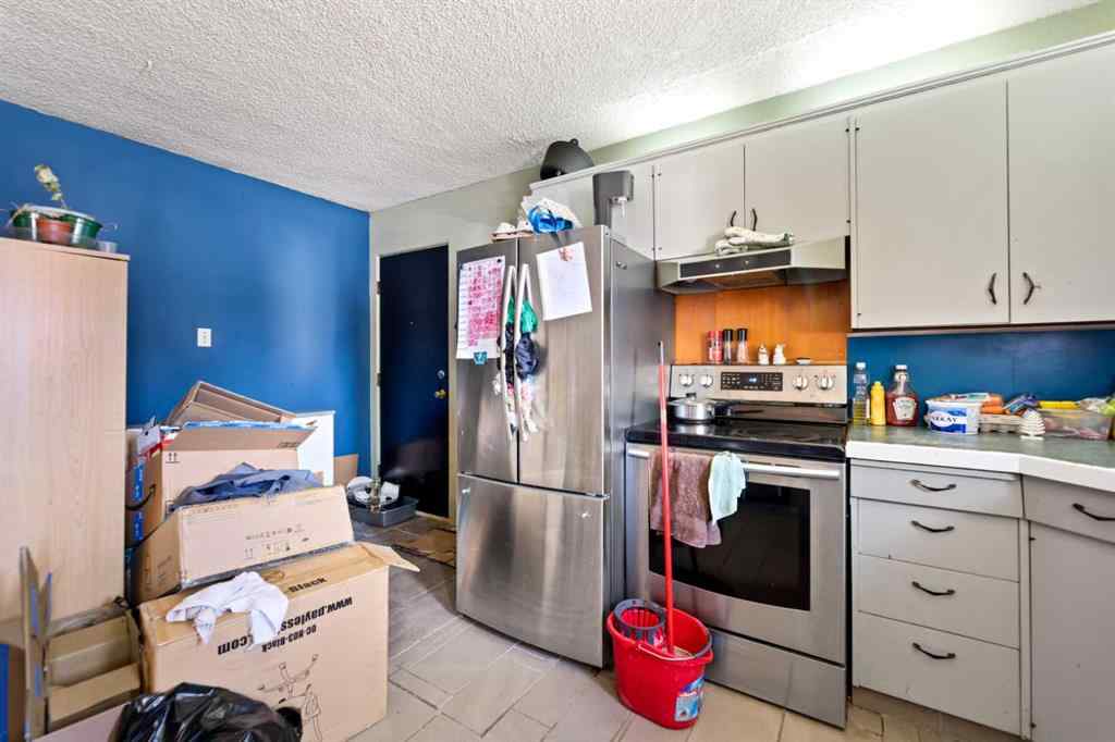 MLS® A2266861 - 325 Aberdeen Avenue  in NONE Carbon, Residential