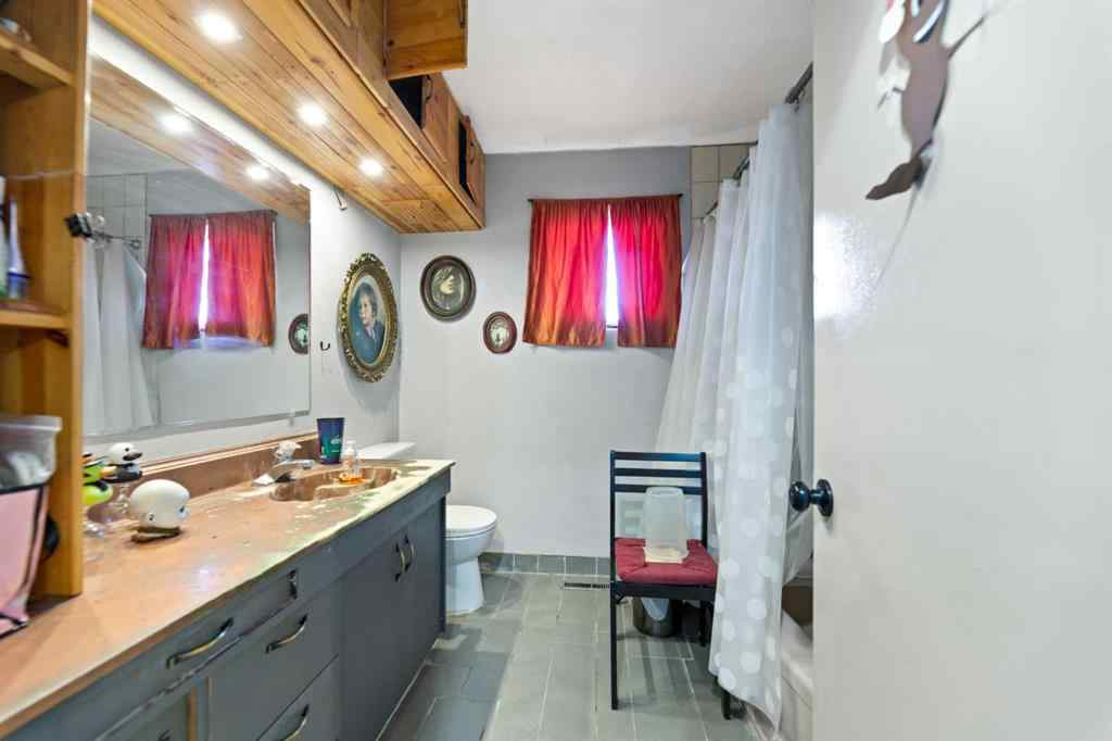 MLS® A2266861 - 325 Aberdeen Avenue  in NONE Carbon, Residential