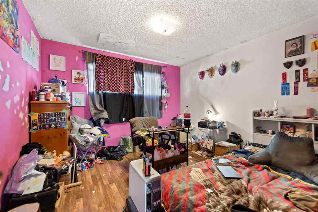 MLS® A2266861 - 325 Aberdeen Avenue  in NONE Carbon, Residential