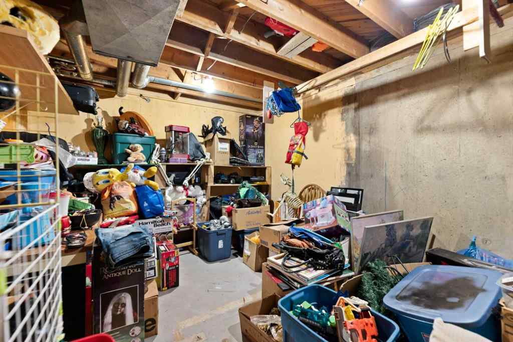 MLS® A2266861 - 325 Aberdeen Avenue  in NONE Carbon, Residential