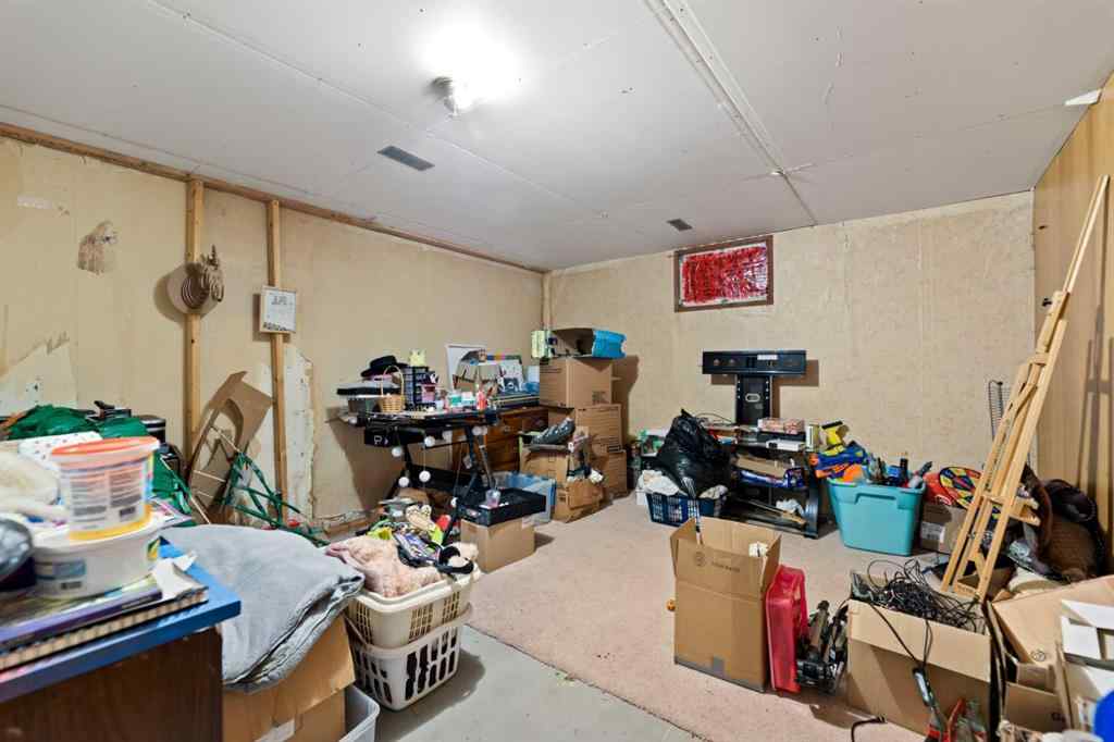 MLS® A2266861 - 325 Aberdeen Avenue  in NONE Carbon, Residential