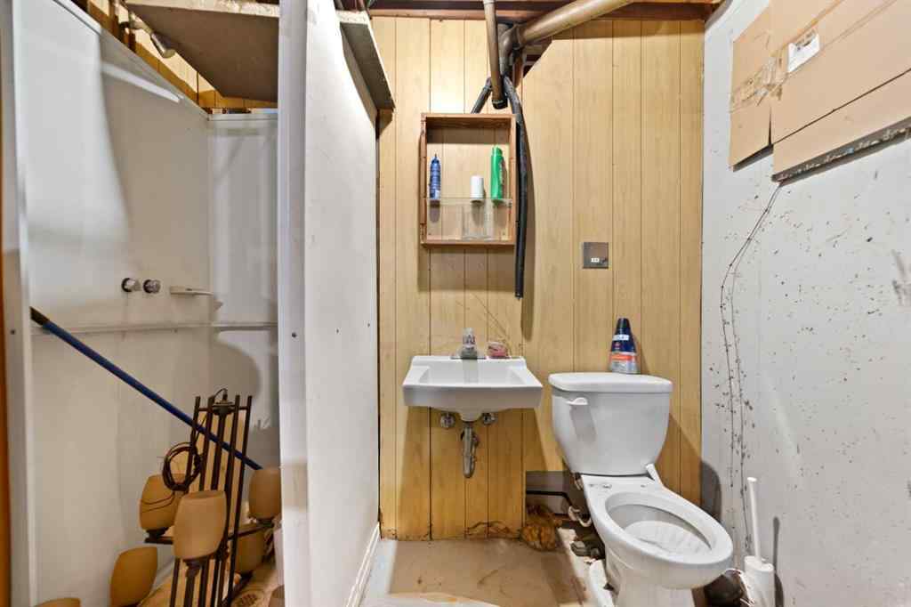 MLS® A2266861 - 325 Aberdeen Avenue  in NONE Carbon, Residential