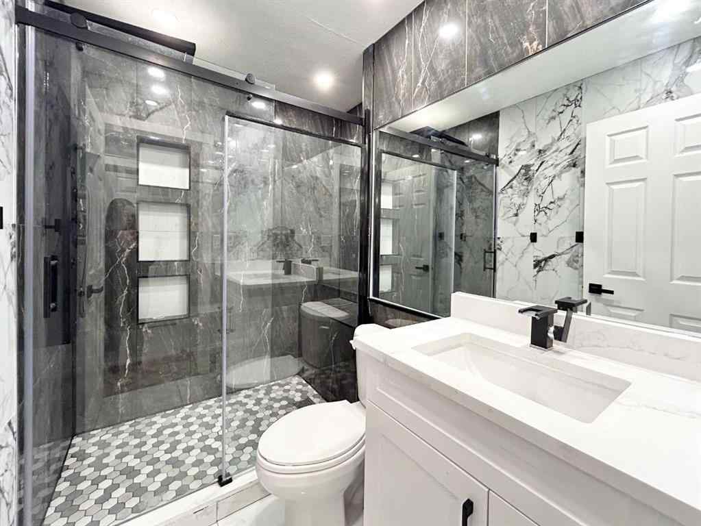 MLS® A2266877 - 305 Lakeside Greens Crescent  in Lakeside Greens Chestermere, Residential