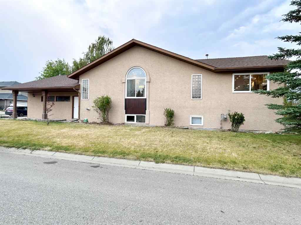 MLS® A2266877 - 305 Lakeside Greens Crescent  in Lakeside Greens Chestermere, Residential