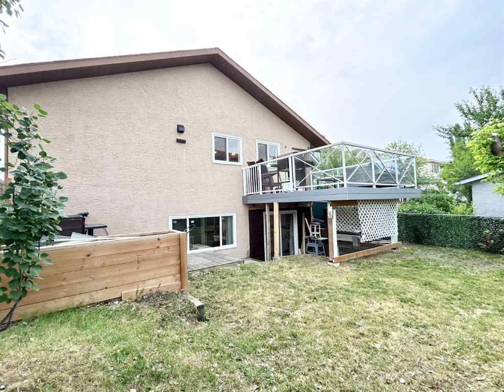 MLS® A2266877 - 305 Lakeside Greens Crescent  in Lakeside Greens Chestermere, Residential