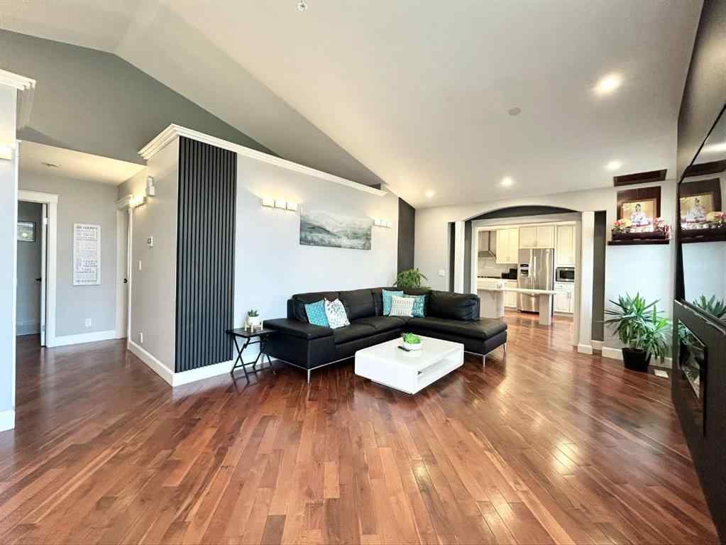 MLS® A2266877 - 305 Lakeside Greens Crescent  in Lakeside Greens Chestermere, Residential