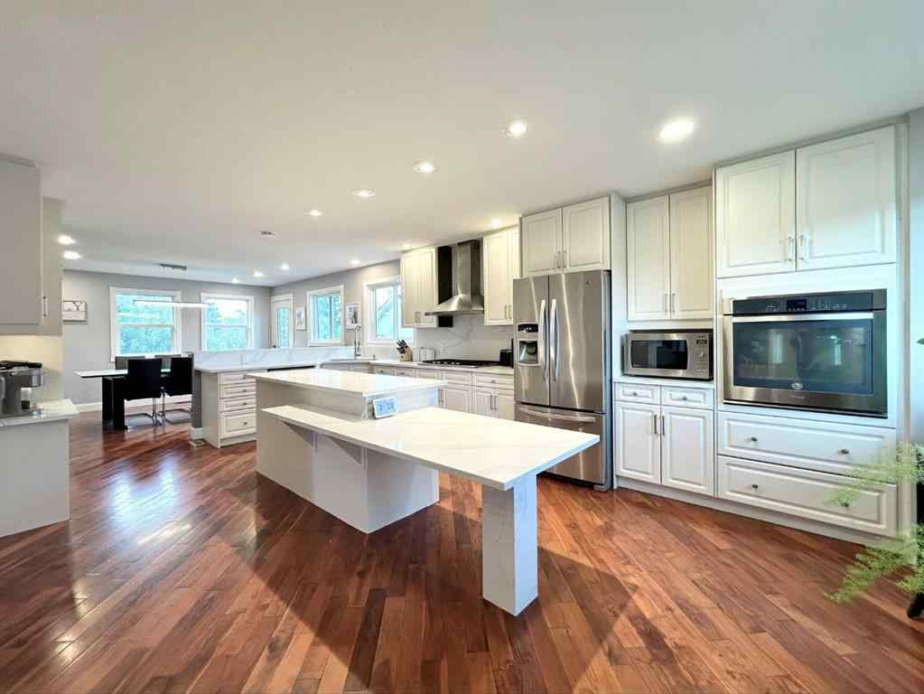 MLS® A2266877 - 305 Lakeside Greens Crescent  in Lakeside Greens Chestermere, Residential