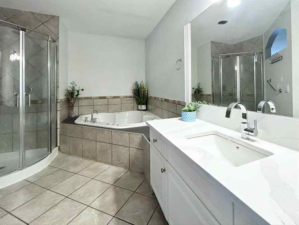 MLS® A2266877 - 305 Lakeside Greens Crescent  in Lakeside Greens Chestermere, Residential