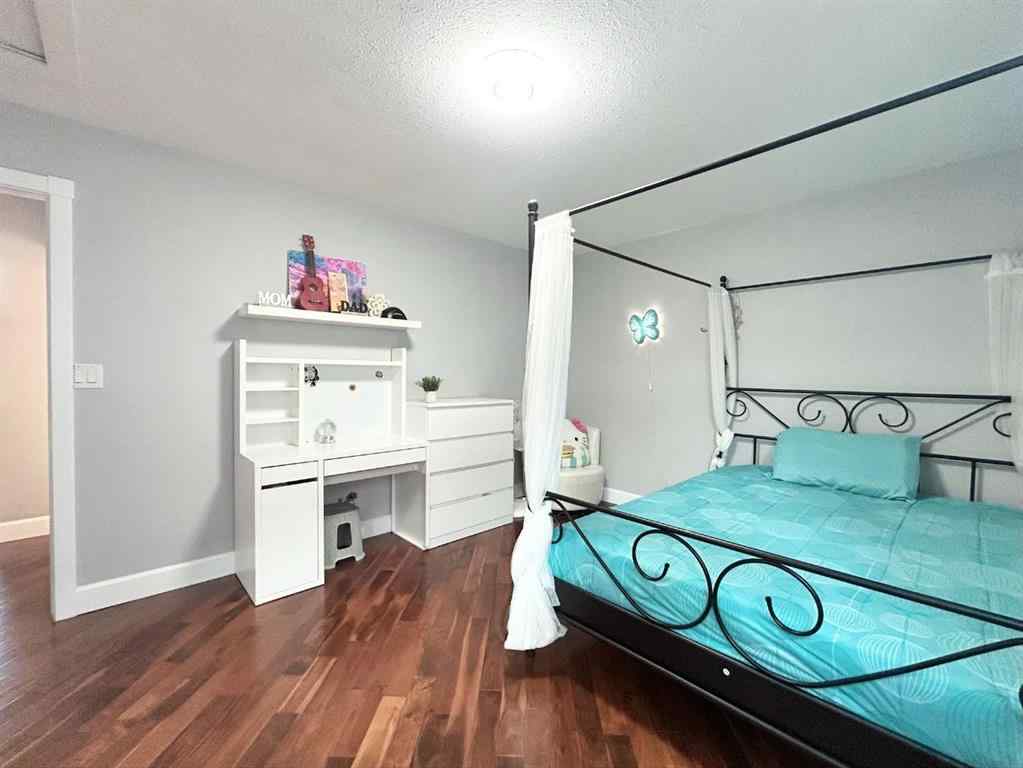 MLS® A2266877 - 305 Lakeside Greens Crescent  in Lakeside Greens Chestermere, Residential