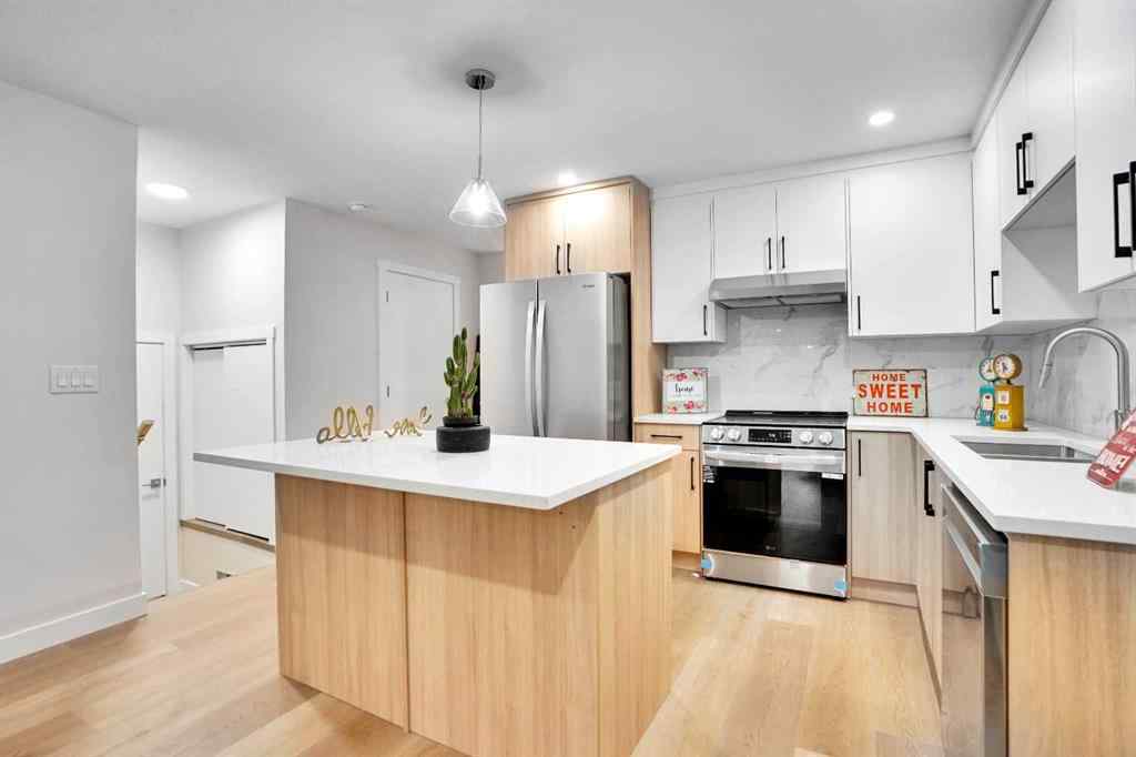 MLS® A2266880 - 903B Queensland Drive SE in Queensland Calgary, Residential