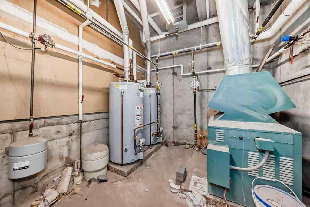 MLS® A2266883 - 7716 bowness Road NW in Bowness Calgary, Commercial