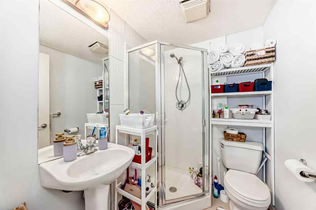 MLS® A2266883 - 7716 bowness Road NW in Bowness Calgary, Commercial