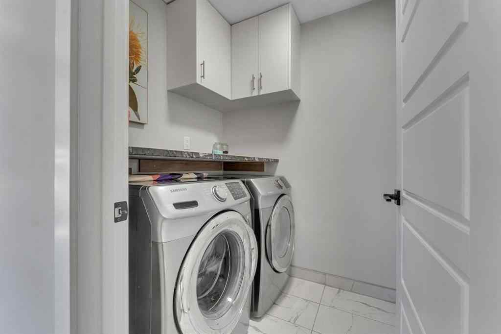 MLS&reg; # A2266884 - 111 Kinniburgh Crescent  in Kinniburgh North Chestermere, Residential Open Houses