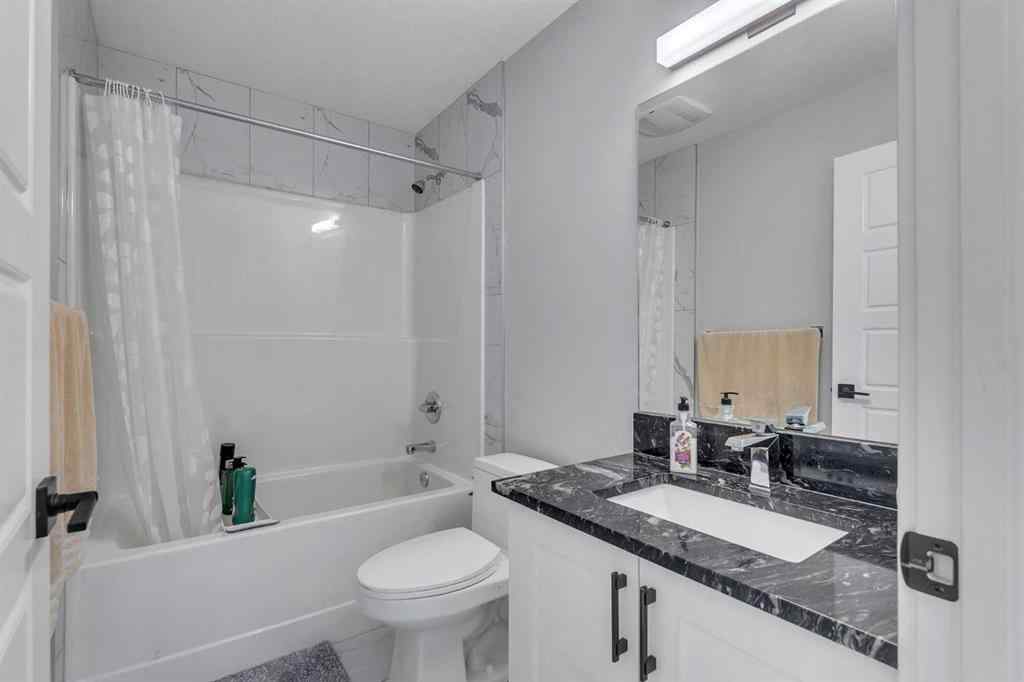 MLS&reg; # A2266884 - 111 Kinniburgh Crescent  in Kinniburgh North Chestermere, Residential Open Houses