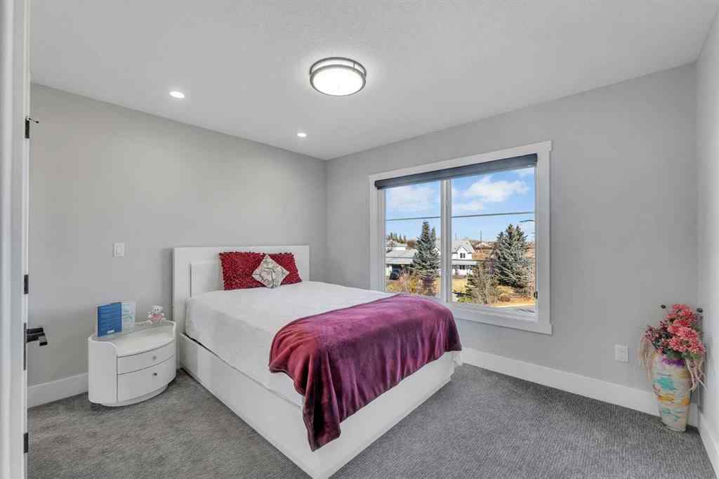 MLS&reg; # A2266884 - 111 Kinniburgh Crescent  in Kinniburgh North Chestermere, Residential Open Houses