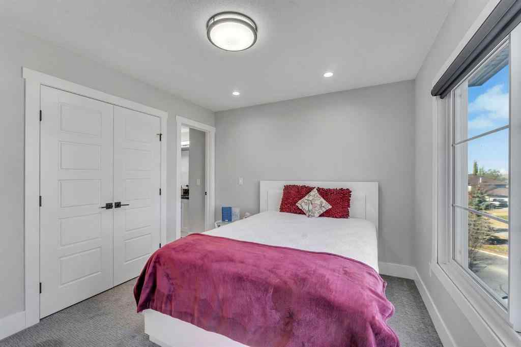 MLS&reg; # A2266884 - 111 Kinniburgh Crescent  in Kinniburgh North Chestermere, Residential Open Houses