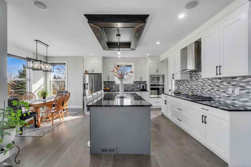 MLS&reg; # A2266884 - 111 Kinniburgh Crescent  in Kinniburgh North Chestermere, Residential Open Houses