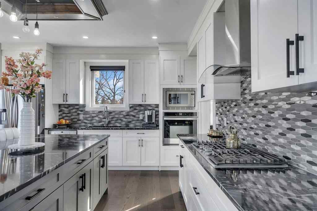 MLS&reg; # A2266884 - 111 Kinniburgh Crescent  in Kinniburgh North Chestermere, Residential Open Houses