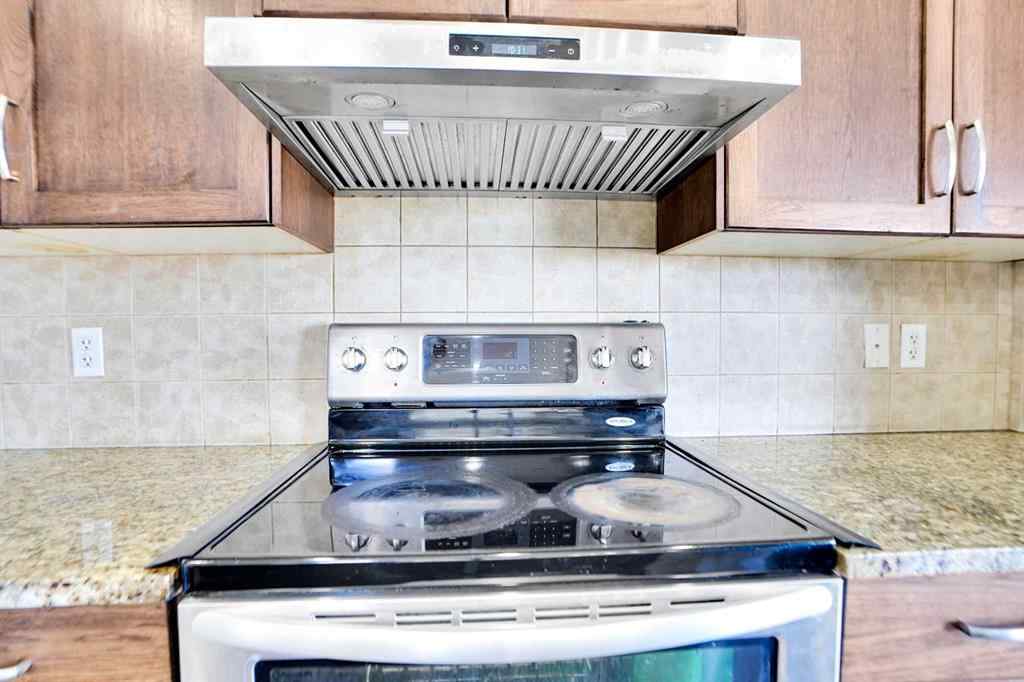 MLS® A2266885 - 85 Boulder Creek Manor SE in Boulder Creek Estates Langdon, Residential