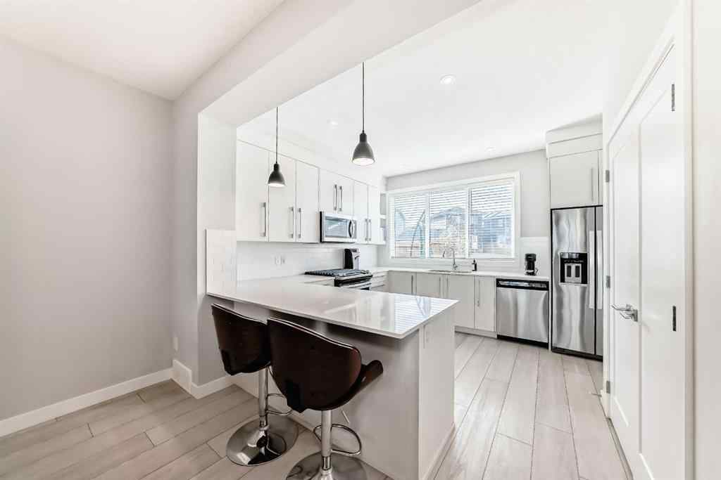 MLS® A2266886 - 125 CHELSEA Drive  in Chelsea_CH Chestermere, Residential